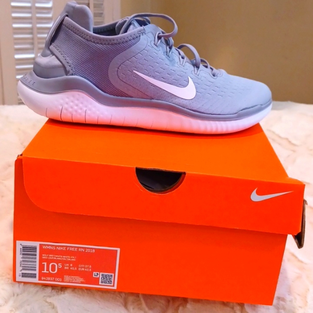 Nike free RN 2018 size: 10.5 color: Wolf grey/white